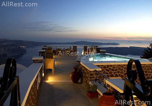 Irinis Villas Resort 10